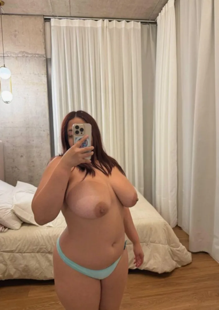 Would you let a fat girl bounce on you face and cock? posted by Coffeelatte22