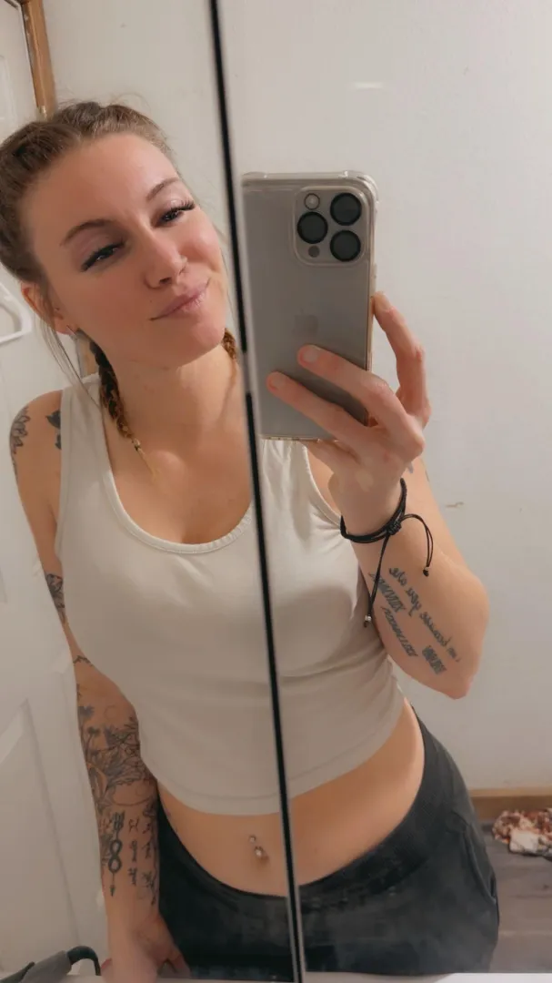 would you let a random redditor to to sit on your face? posted by SweetEchloXO