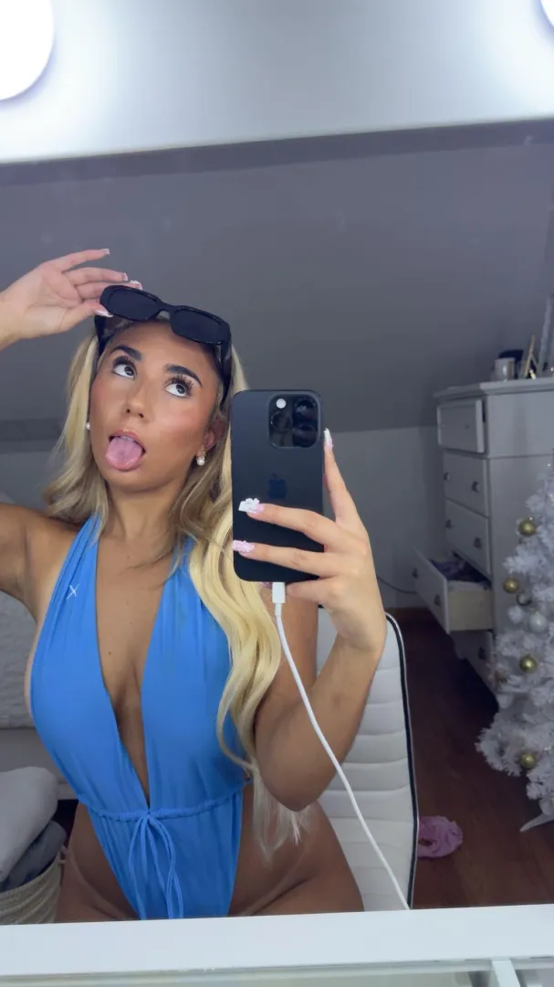 Would you let me sit on your face?  posted by sweetlikekandii