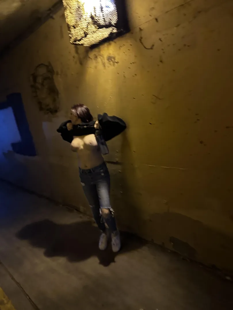 Would you let mommy blow you in a tunnel posted by dd16dani