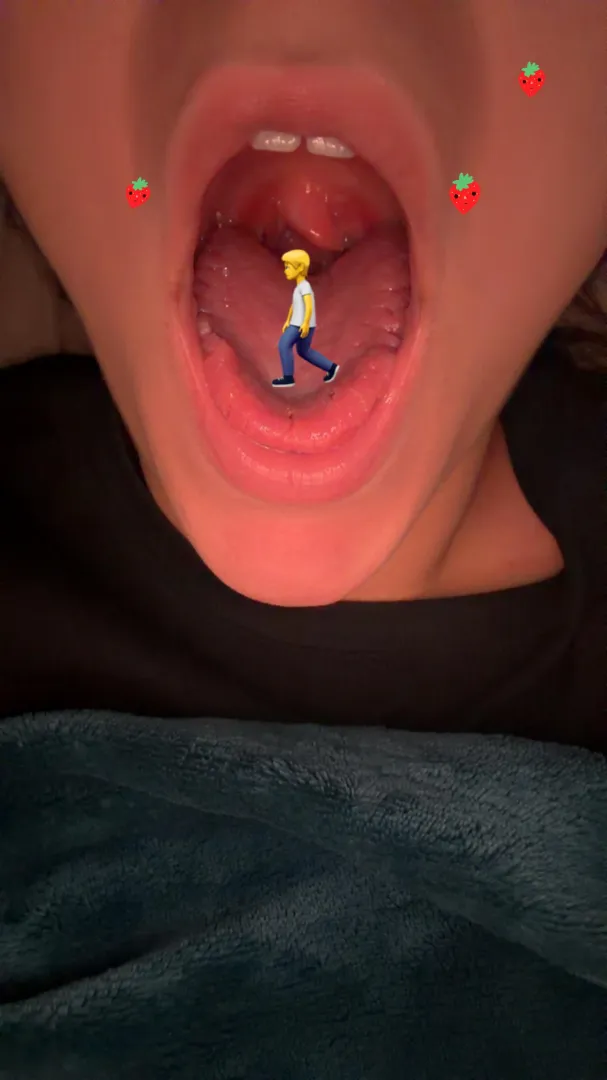 Would you like me to eat you? I'm a giantess and I'm looking for someone to live in the darkness of my belly. {f} Tlg: @mktt03 posted by kittyourslove