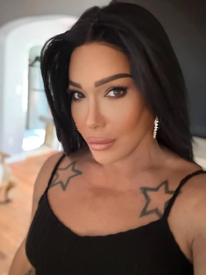 Would you like some snacks? posted by annatransxo