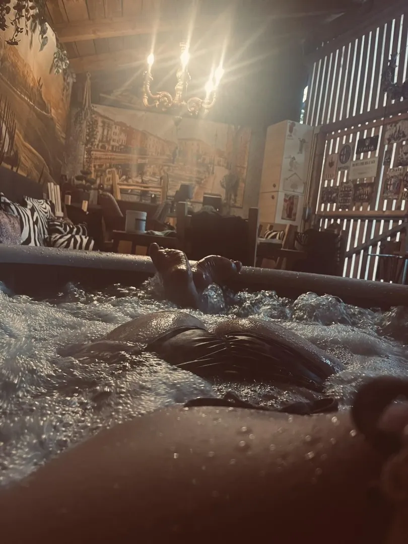 Would you like to be in the whirlpool with me?  posted by No-Value-1174