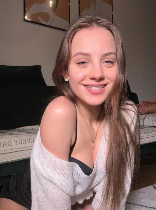 would you like to see more than just smile? hehe (F) by Tricky_Strawberry591