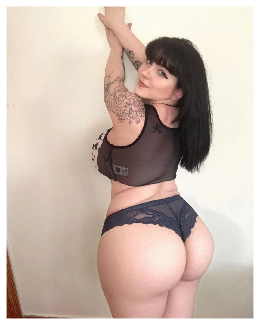 Would you like to smack and eat my ass posted by VelvetKisssy