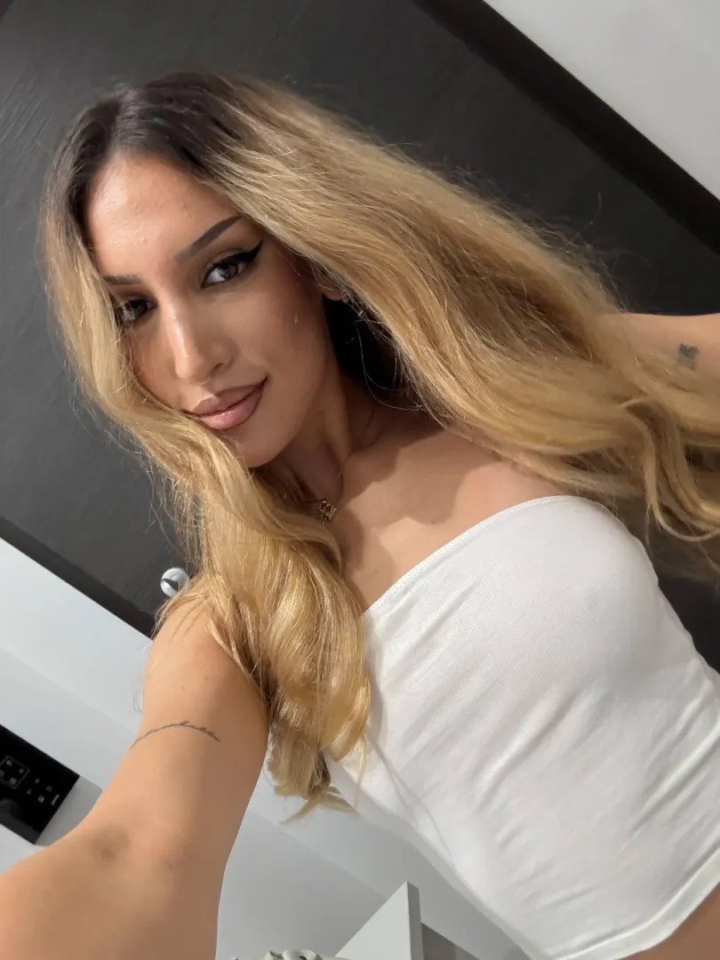 Would you rather be friends with benefits or have me as your girlfriend? posted by EvvaXo