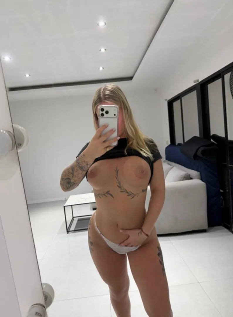 Would you risk it with a married wife? posted by FreakyyySluuut62