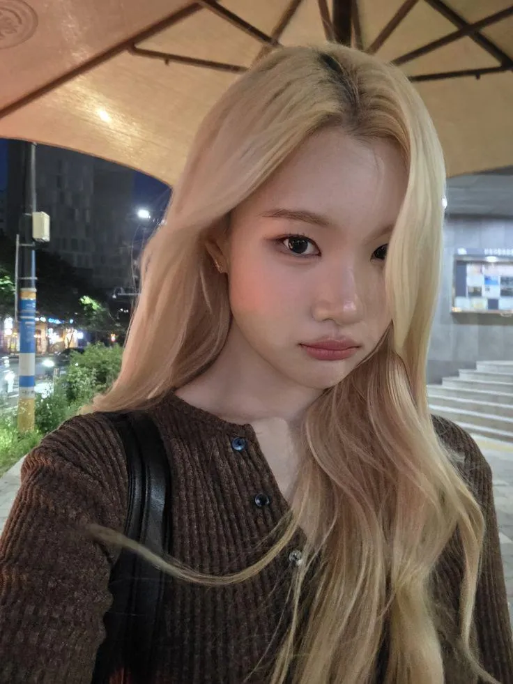 would you rub your leaking tip over my clit then slam in raw without any mercy? :> posted by HovercraftLazy7964