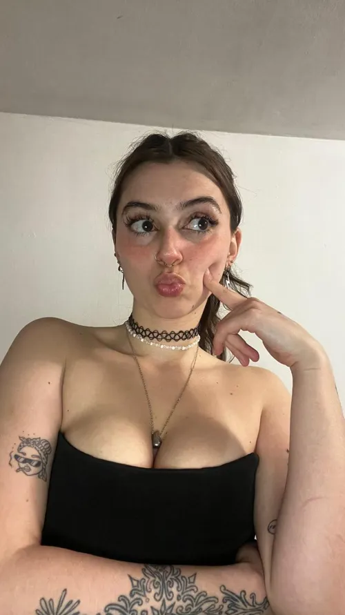 Would you smash me or nah? posted by CinnamonCharmCaster