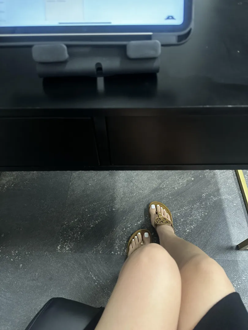 Would you stare if you were my co worker posted by athenasfeet13