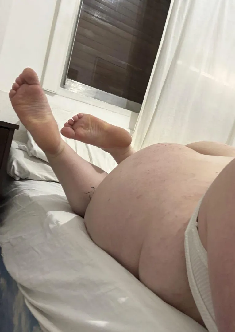 Would you suck these heavy 38GGs till they’re red and sensitive… or fuck this thick ass till it’s dripping and sore? posted by StellaVibex