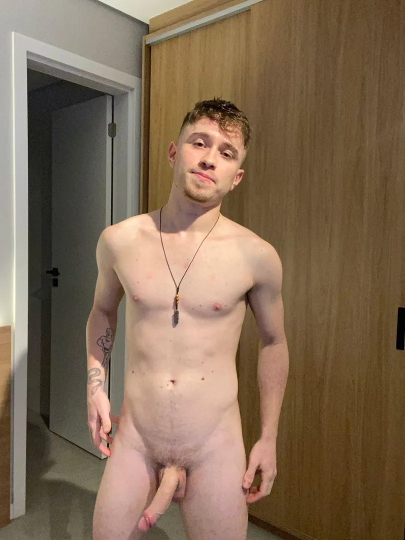 Would you suck this horny college student's dick?  posted by marcmarquesxxx