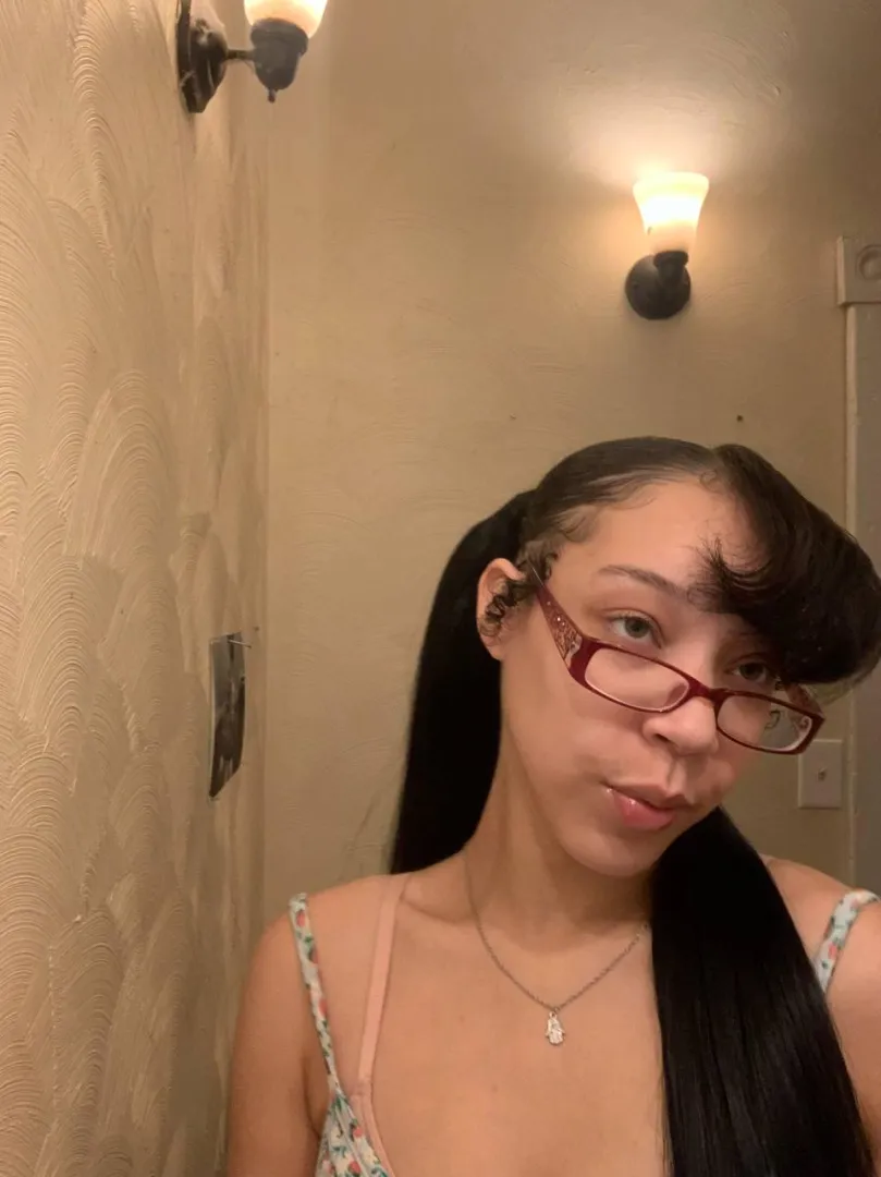 Would you use a condom if you had the chance to fuck me? posted by delphiraexo