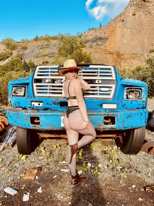 Would you want me to be you’re little farmer ‍ by Spicyblondiexo