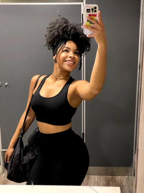 Would you worship this ebony diva body like it deserves? by DingDongDarling69