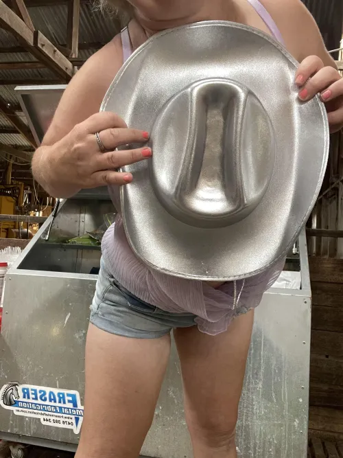 [wpc] Cowgirls well placed hat by AussiegirlOF