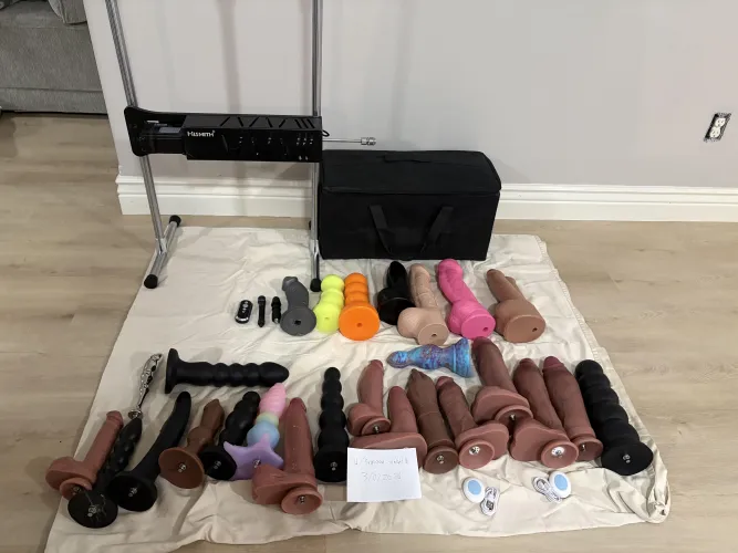 WTS Hismith Servok Plus Many Attachments + MrHankey and SquarePeg Toys. USA Shipping Only, pet-free smoke-free home by Suspicious-Tonight16