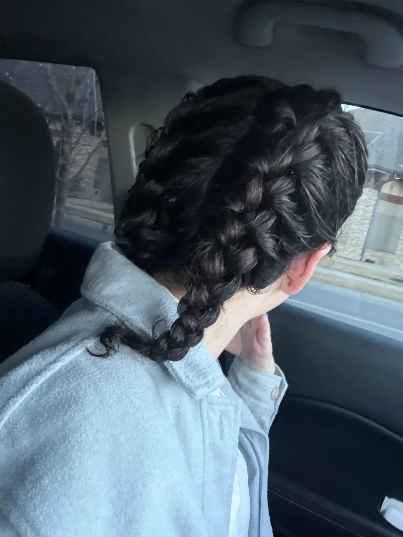 Wwwooooowwww did you see that way over there?? I just seen something magical….must be my braids posted by HeretoExplore123