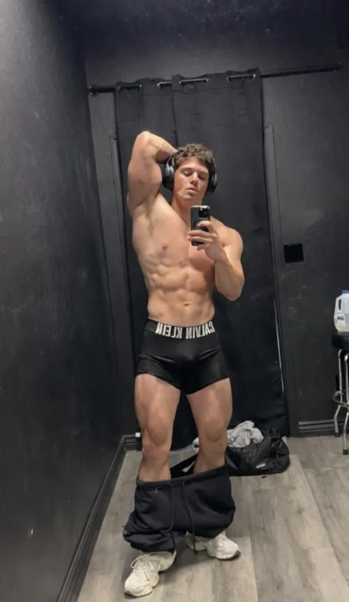 Wyd if I was next to you? by PaleontologistMany85