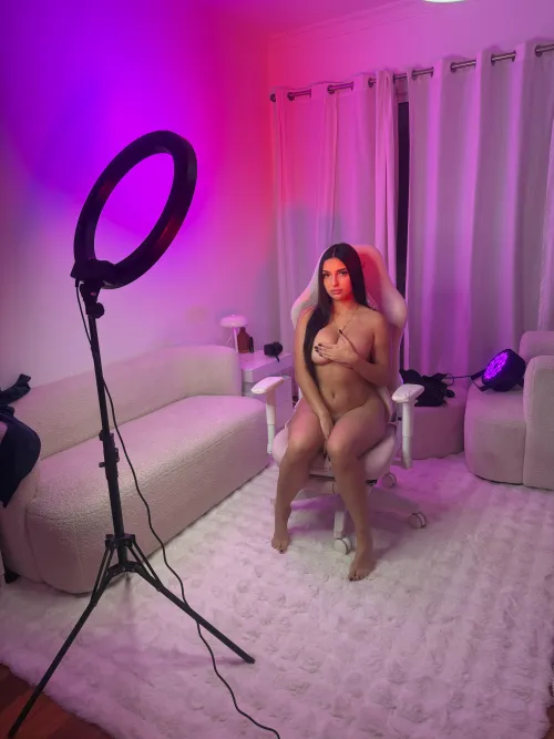 Würdest du hier einen Porno mit mir drehen? by darina04