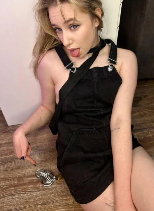 Würdest du mich heiraten, wenn unser Sexualleben tägliche Enthaltsamkeit bedeuten würde? by stellasweetiee