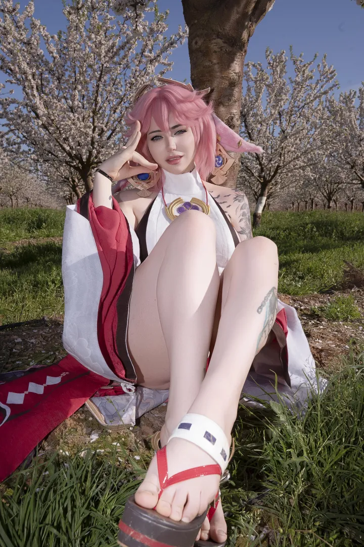 Yae Miko by Kuroitsne posted by Kurokitsunexcos