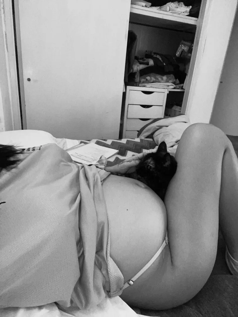 Yes I’m pregnant and horny posted by brielle_rain