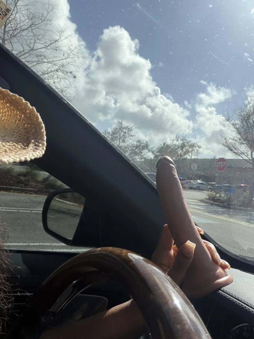 Yessss 4 of u enjoyed my show at the Gatlin Walmart I need 3 more to walk by me posted by Merceyluvy