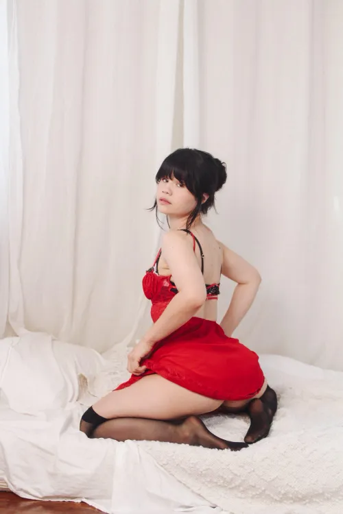 Yhivi about to show her ass... by SpunkySpunkyAssMan