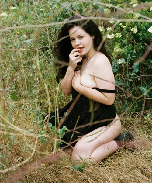 Yhivi in nature... by SpunkySpunkyAssMan