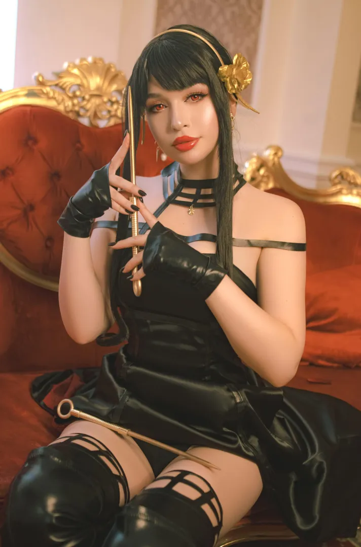 Yor Forger (Nana) posted by tastycosplayer