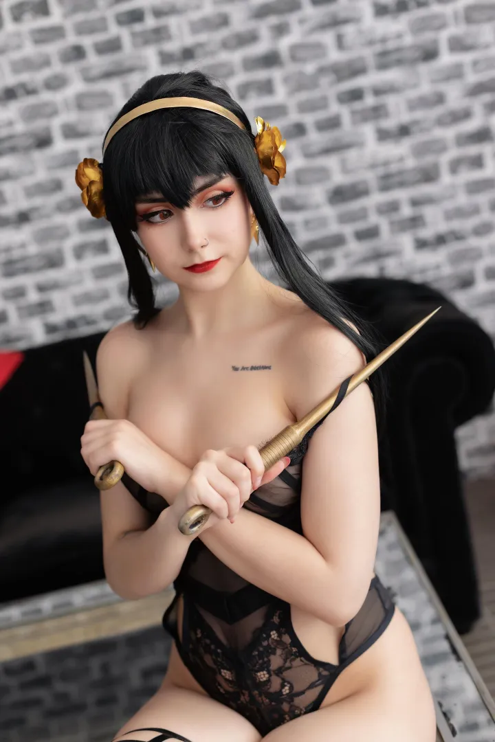 Yor Forger [Spy X Family] (Monokichan) posted by monokiichangf