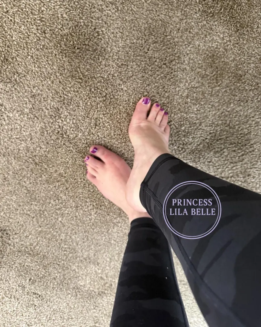 You are so addicted to my feet it’s funny. [oc] posted by lavenderlilabelle