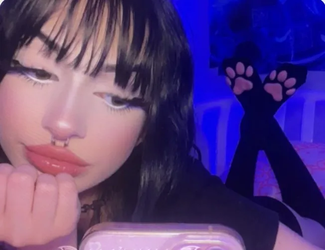 You are so cute when you’re nervous by internetmeangirl