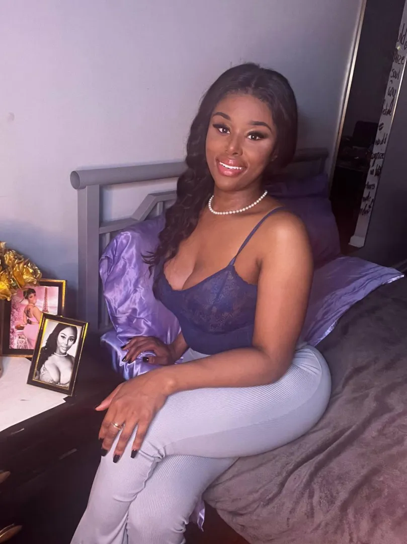 You came over to fuck but you saw my bulge… what you do next posted by bbcTransLiraqueen