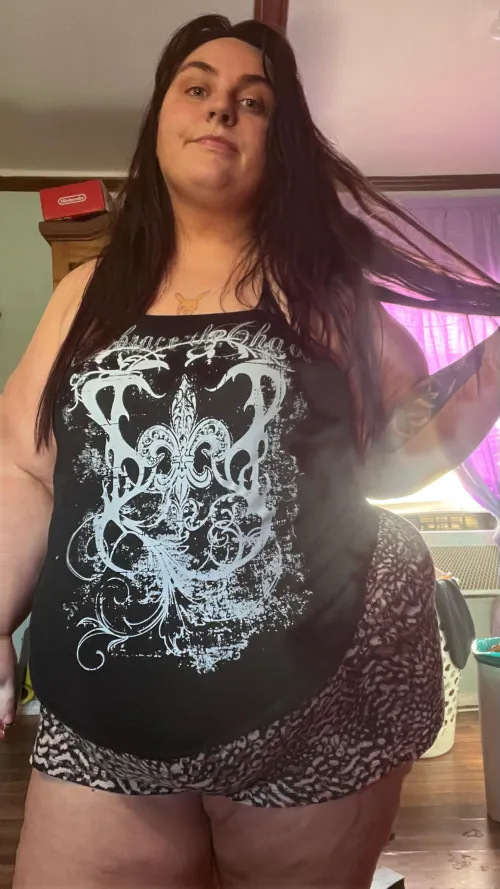 You can see my fat ass from the front  by Lola_Bun_Bunzie