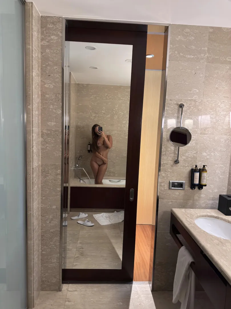 you can zoom me close posted by SassyV_8