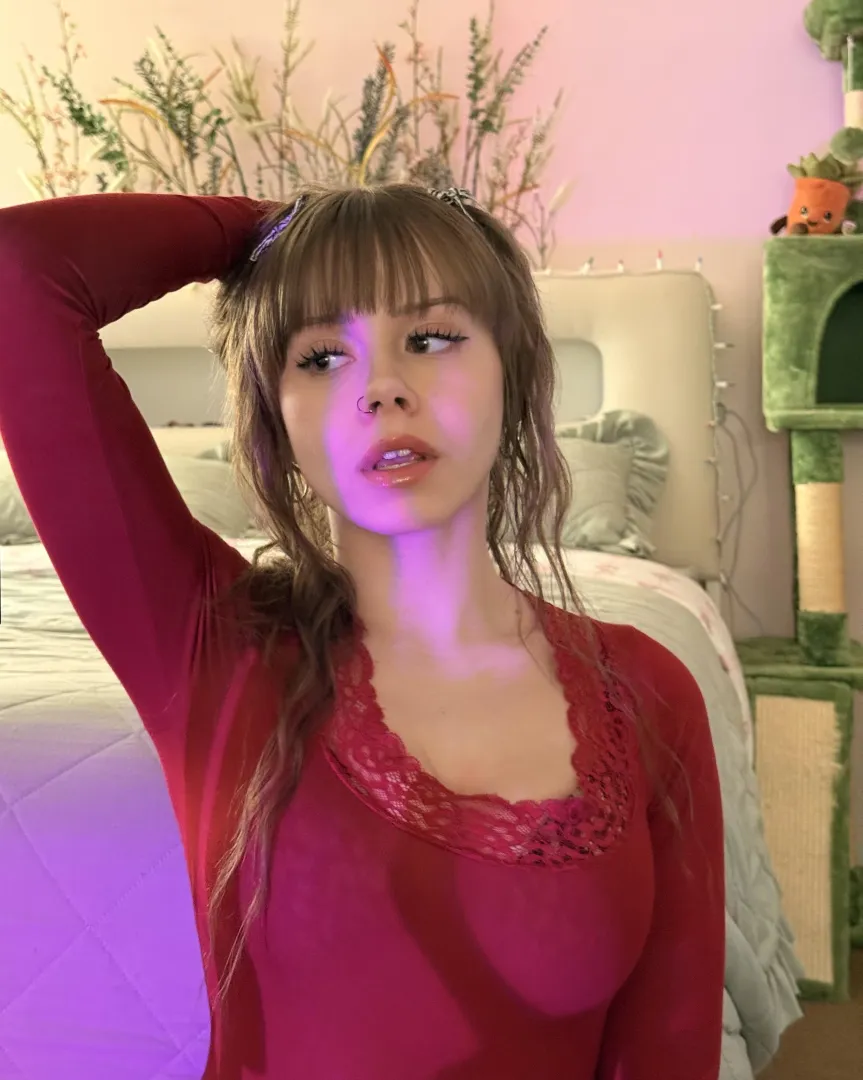 you can’t escape the cravings you get to please me.. n you never will posted by venomousvi