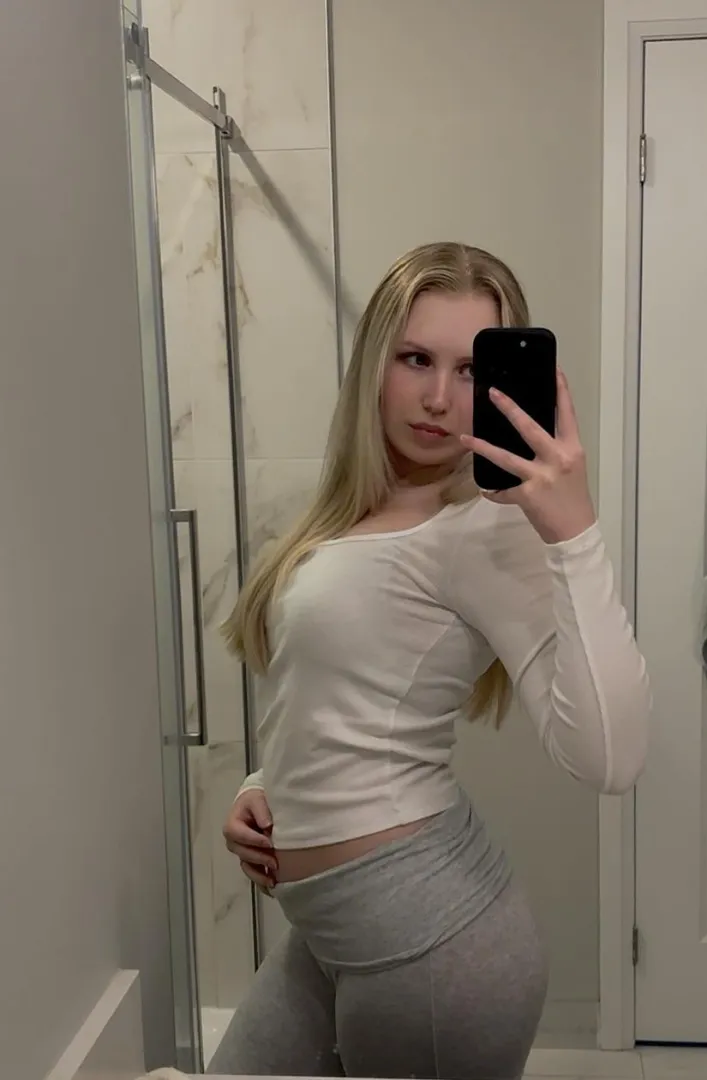 You can’t handle a Goddess like me posted by lilcyberblonde