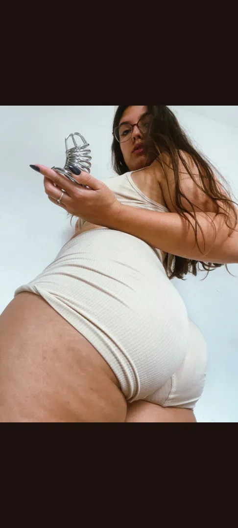 You can't stop staring at the key, but it's mine now, your pleasure is mine posted by canelaw96