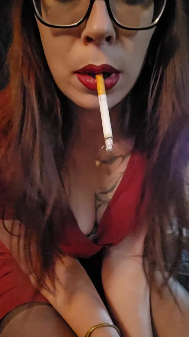 You don't even notice my cleavage... posted by MistressThrope