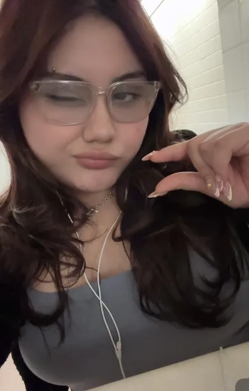 You keep pretending you’re immune to this They are just entertained. But you don’t stare at something for this long unless it does something to you And I love watching the exact moment you realize it does  by GoddessAriell_