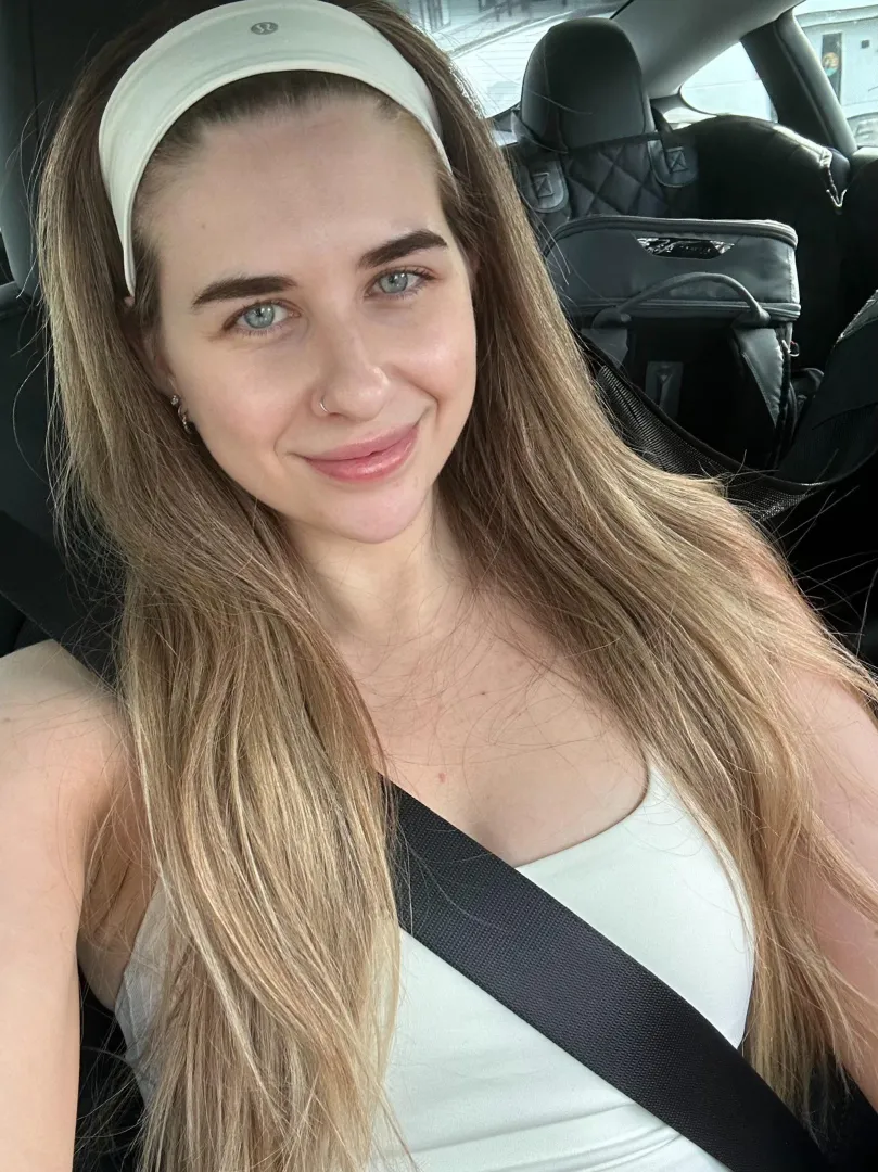 You know a woman like me has only one use for you…so open up that wallet  posted by madamevanessa98