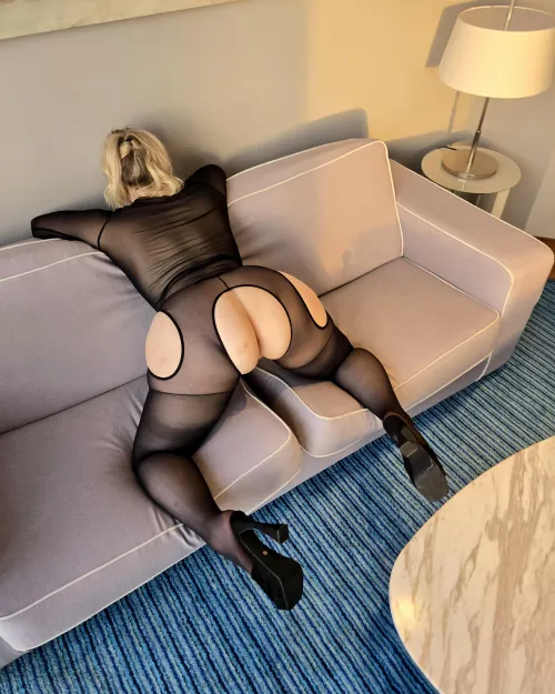 You know these curves get you going by luxinheels