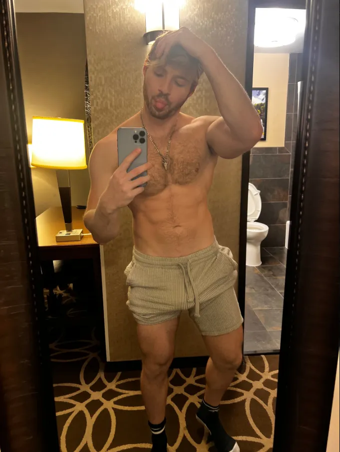 You know what you’re looking at posted by JonnyStuddOfficial