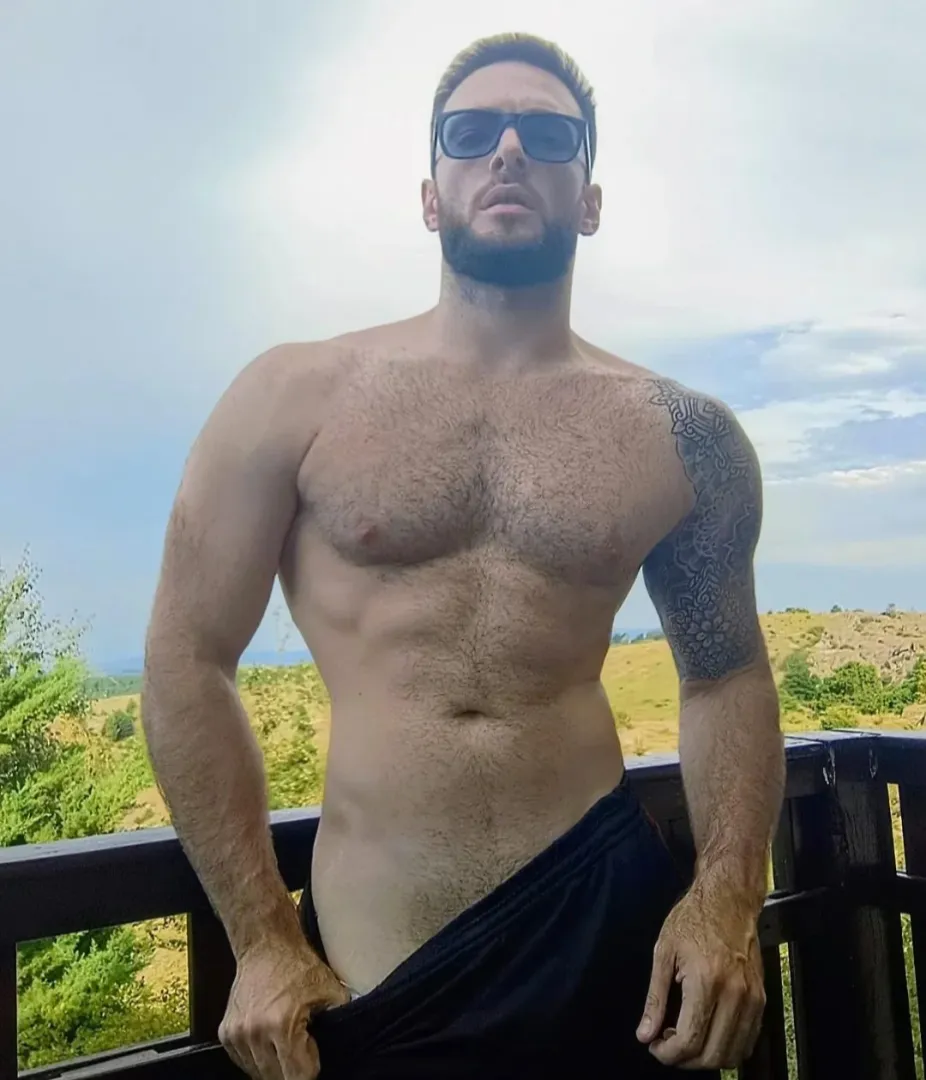 You know you are weak and you only exist to serve me  posted by dewolfbenjamin