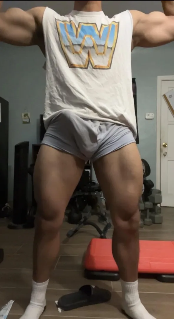 You like big muscles posted by AdonisFit69