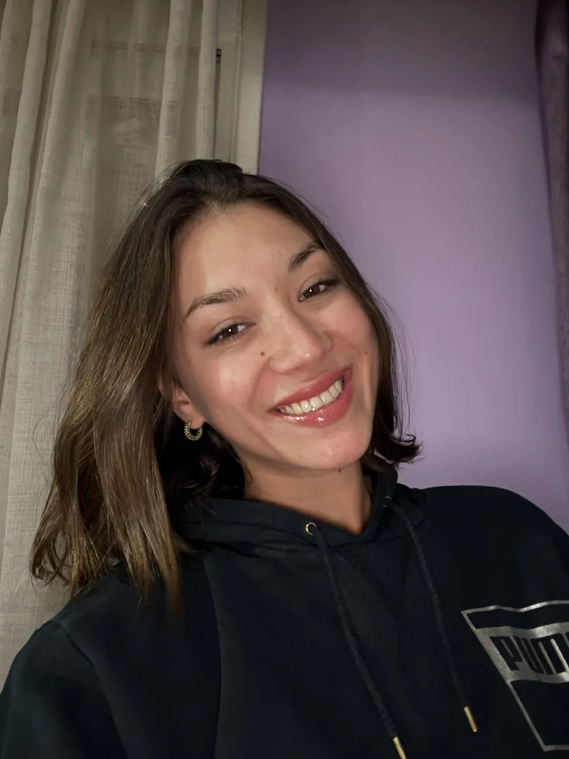 you like how i smile, don't you posted by No-Scientist00