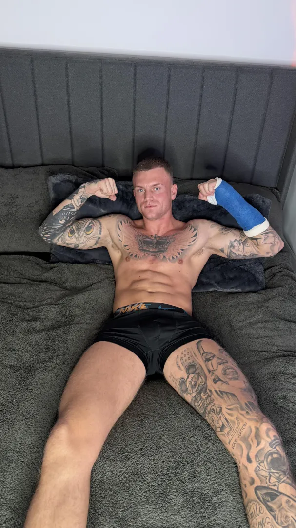 You like me don’t you posted by sexytattooedhunk