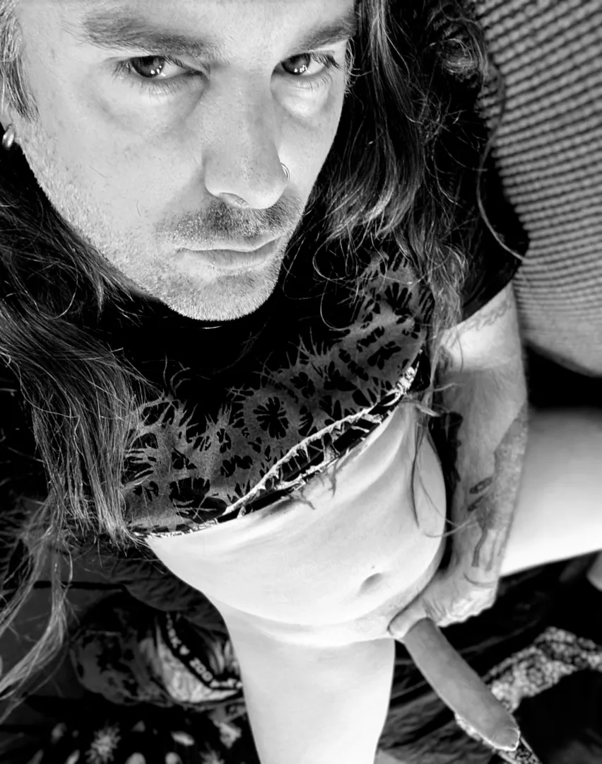 You look tired, come sit on Daddy's lap  posted by B8KERSDOZ3N